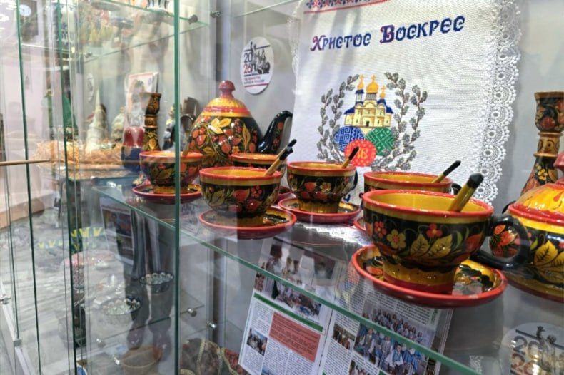 На базе Свердловского краеведческого музея для жителей города прошел видеолекторий «Календарь России: государственные праздники и традиции» На базе Свердловского краеведческого музея для жителей города прошел видеолекторий «Календарь России: государственные праздники и традиции»