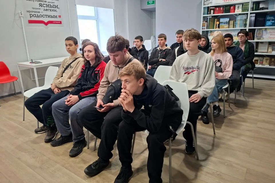 В библиотеке прошел час памяти, посвященный аварии на ЧАЭС В библиотеке прошел час памяти, посвященный аварии на ЧАЭС