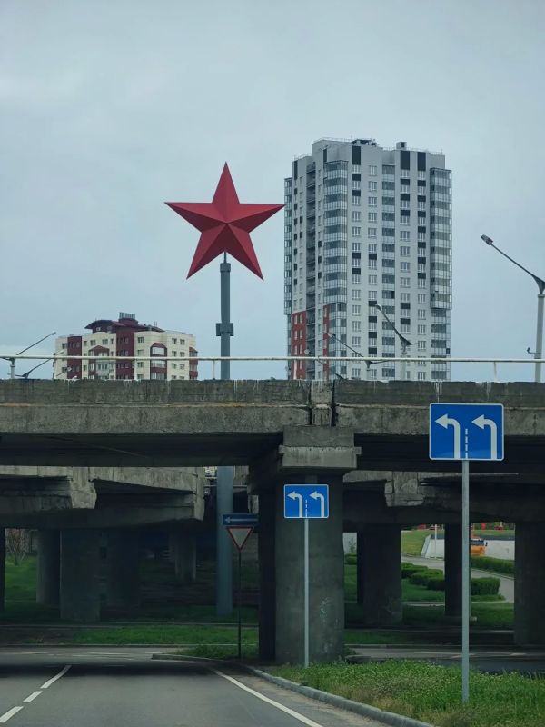 Так выглядит сегодня ЖК "Красноярский" возле эстакады Так выглядит сегодня ЖК "Красноярский" возле эстакады