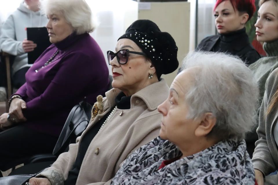 В Стаханове открылась выставка «О Родине» В Стаханове открылась выставка «О Родине»