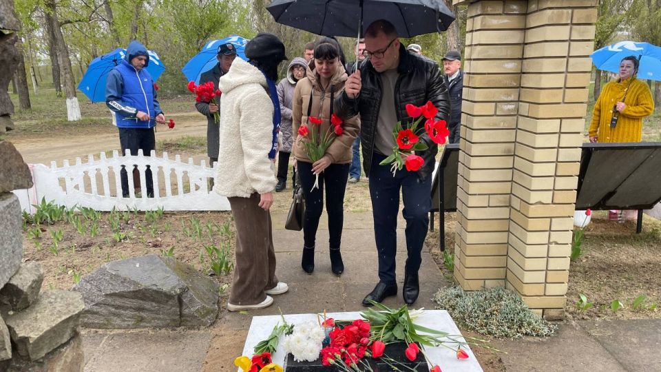 «Единая Россия» почтила память жертв Чернобыльской катастрофы в Рубежном «Единая Россия» почтила память жертв Чернобыльской катастрофы в Рубежном