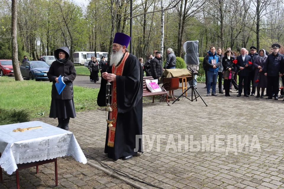 В Свердловске прошло памятное мероприятие ко Дню участников ликвидации последствий аварии на Чернобыльской АЭС В Свердловске прошло памятное мероприятие ко Дню участников ликвидации последствий аварии на Чернобыльской АЭС