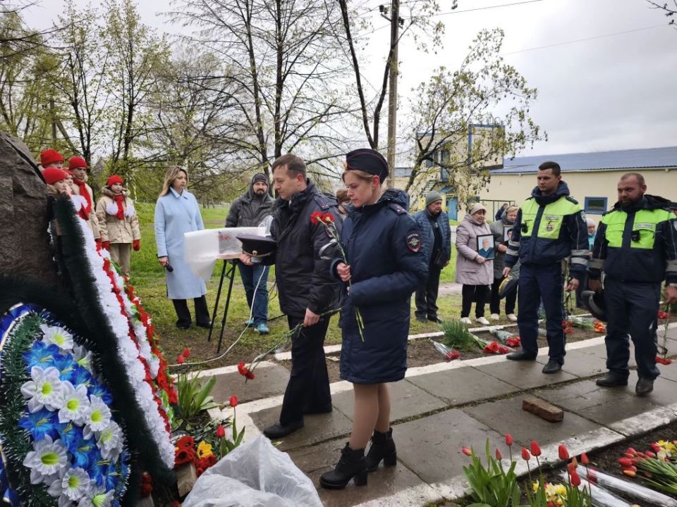 40 лет чернобыльской боли: брянковчане почтили память героев-ликвидаторов 40 лет чернобыльской боли: брянковчане почтили память героев-ликвидаторов