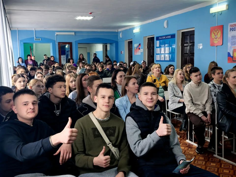 Молодогвардейский колледж распахнул свои двери школьникам Молодогвардейский колледж распахнул свои двери школьникам