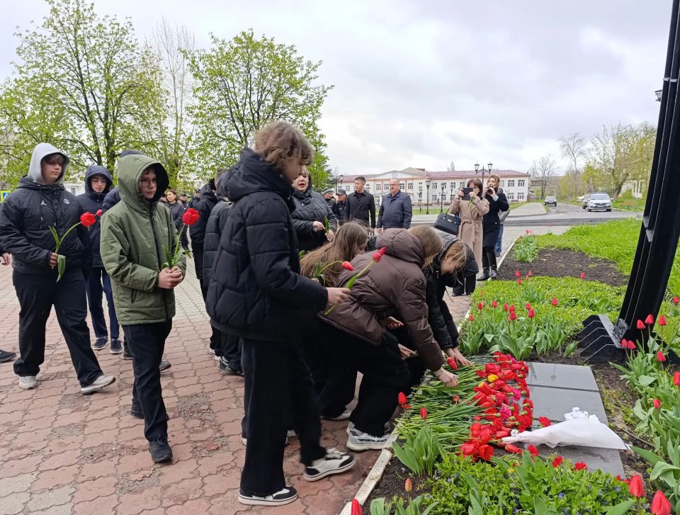 В Антраците состоялся митинг «Чернобыль — вчера, сегодня, завтра», посвященный 40-й годовщине аварии на Чернобыльской атомной электростанции (ЧАЭС) — одной из самых масштабных техногенных катастроф XX века В Антраците состоялся митинг «Чернобыль — вчера, сегодня, завтра», посвященный 40-й годовщине аварии на Чернобыльской атомной электростанции (ЧАЭС) — одной из самых масштабных техногенных катастроф XX века