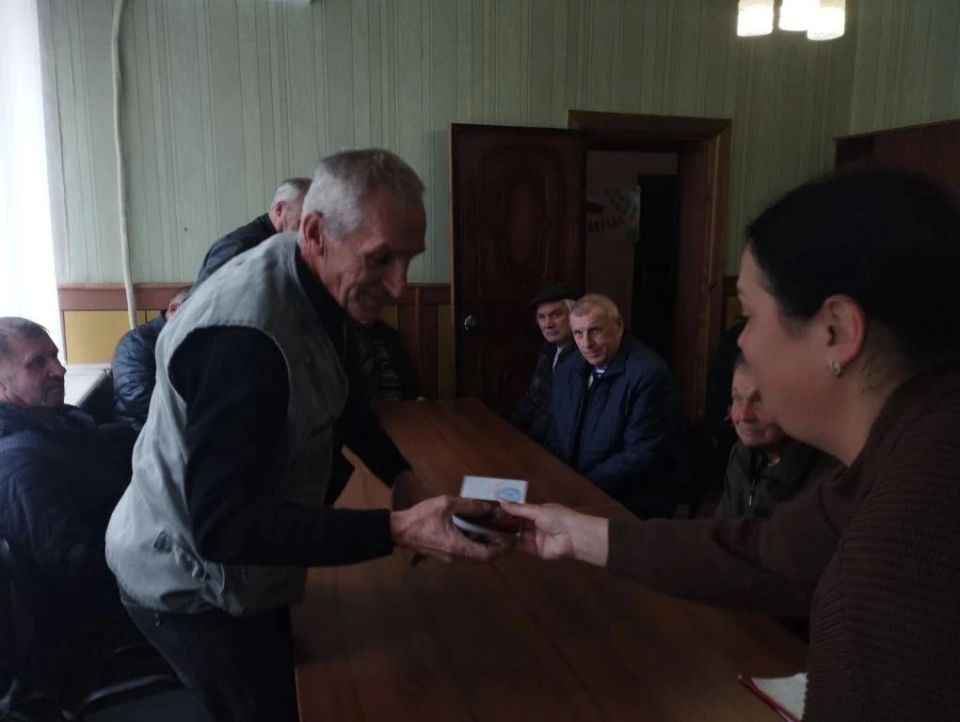 23 апреля в отделе по обеспечению жизнедеятельности пгт Чернухино состоялось мероприятие, посвященное 40-й годовщине аварии на Чернобыльской АЭС, организованное совместно с Чернухинским Дворцом культуры и краеведческим... 23 апреля в отделе по обеспечению жизнедеятельности пгт Чернухино состоялось мероприятие, посвященное 40-й годовщине аварии на Чернобыльской АЭС, организованное совместно с Чернухинским Дворцом культуры и краеведческим...