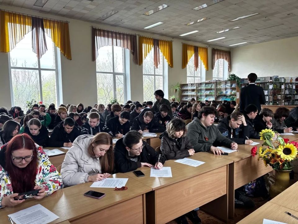 Сила единства: «Диктант Победы» объединил Луганщину! Сила единства: «Диктант Победы» объединил Луганщину!