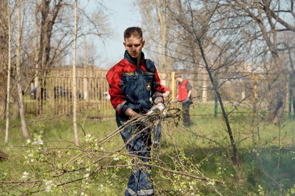 Всероссийская неделя субботников «Мы за чистоту» в ЛНР Всероссийская неделя субботников «Мы за чистоту» в ЛНР