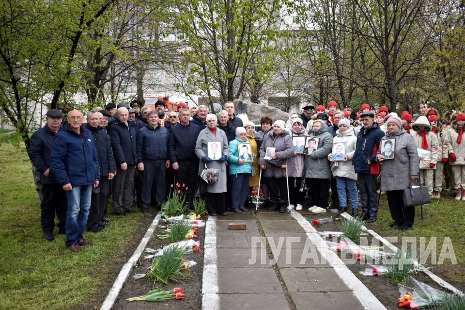 В Брянке прошел митинг-реквием, посвященный 40-й годовщине аварии на Чернобыльской АЭС В Брянке прошел митинг-реквием, посвященный 40-й годовщине аварии на Чернобыльской АЭС