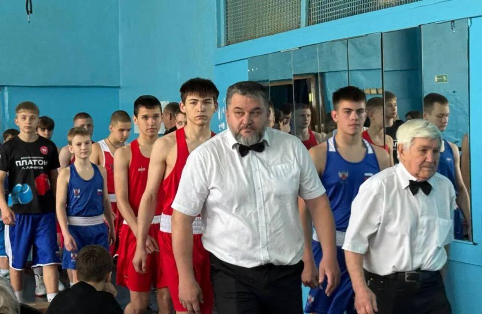 В Краснолучском спортивном комплексе проходит Республиканский турнир по боксу, посвященный памяти Заслуженного тренера УССР Сергеева Анатолия Куприяновича В Краснолучском спортивном комплексе проходит Республиканский турнир по боксу, посвященный памяти Заслуженного тренера УССР Сергеева Анатолия Куприяновича