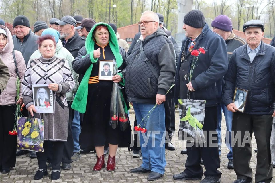 В Свердловске прошло памятное мероприятие ко Дню участников ликвидации последствий аварии на Чернобыльской АЭС В Свердловске прошло памятное мероприятие ко Дню участников ликвидации последствий аварии на Чернобыльской АЭС