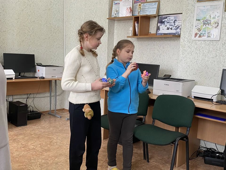 Народный Хурал (Парламент) Республики Калмыкия оказал поддержку социальному проекту «Ключ», передав необходимую технику для его дальнейшего развития Народный Хурал (Парламент) Республики Калмыкия оказал поддержку социальному проекту «Ключ», передав необходимую технику для его дальнейшего развития
