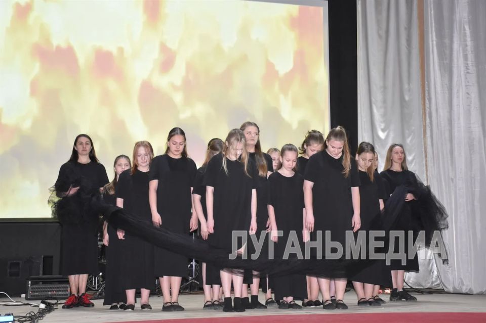 В Перевальске в преддверии 40-й годовщины аварии на Чернобыльской АЭС состоялась концертная программа В Перевальске в преддверии 40-й годовщины аварии на Чернобыльской АЭС состоялась концертная программа