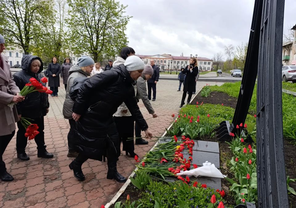 В Антраците состоялся митинг «Чернобыль — вчера, сегодня, завтра», посвященный 40-й годовщине аварии на Чернобыльской атомной электростанции (ЧАЭС) — одной из самых масштабных техногенных катастроф XX века В Антраците состоялся митинг «Чернобыль — вчера, сегодня, завтра», посвященный 40-й годовщине аварии на Чернобыльской атомной электростанции (ЧАЭС) — одной из самых масштабных техногенных катастроф XX века