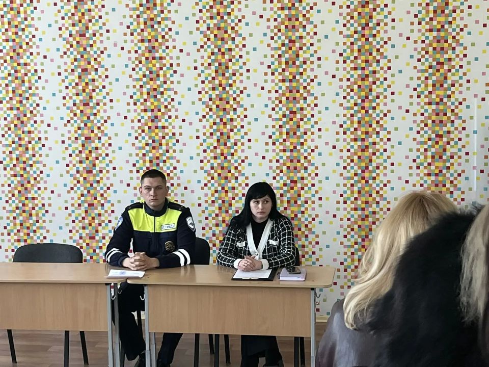 Безопасность превыше всего: в ГБОУ ЛНР «Ровеньковская гимназия № 1 им. Г.С. Шонина» прошла профилактическая лекция Безопасность превыше всего: в ГБОУ ЛНР «Ровеньковская гимназия № 1 им. Г.С. Шонина» прошла профилактическая лекция