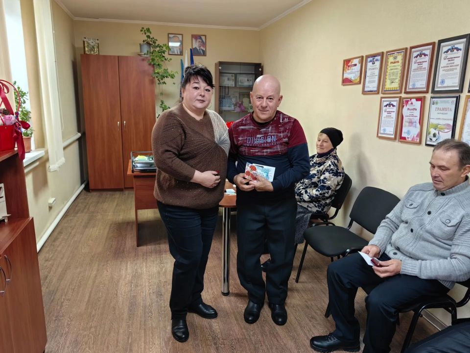 Ликвидаторам аварии на ЧАЭС в Комиссаровке вручили памятные медали от Главы округа Ликвидаторам аварии на ЧАЭС в Комиссаровке вручили памятные медали от Главы округа