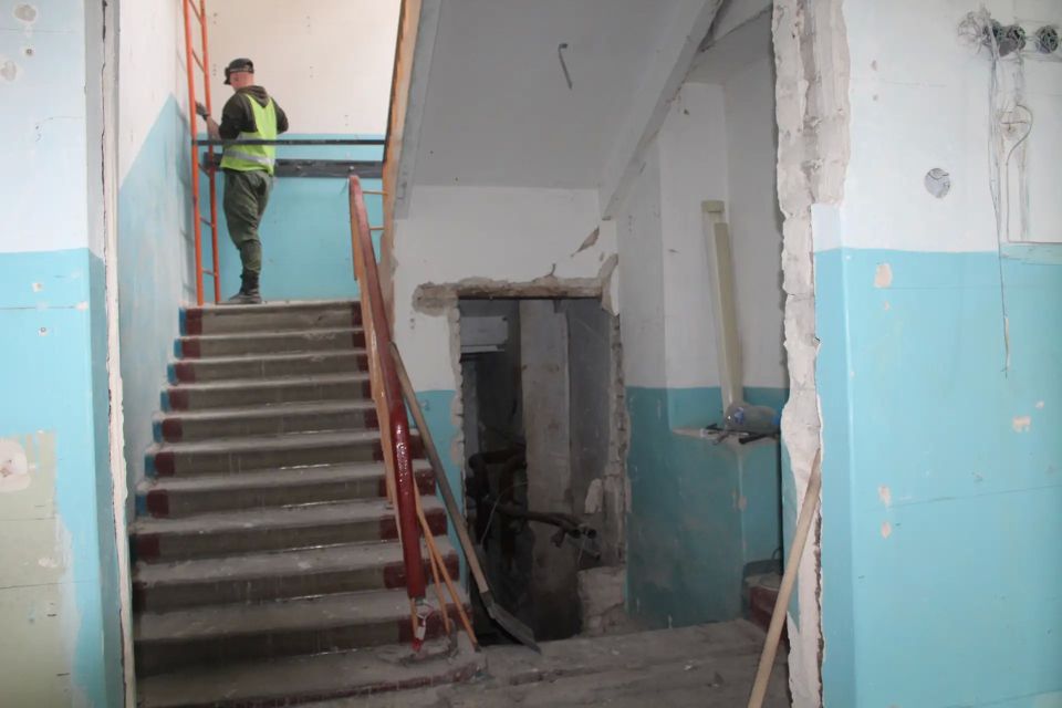 В Славяносербске по народной программе ведется ремонт поликлиники центральной районной больницы В Славяносербске по народной программе ведется ремонт поликлиники центральной районной больницы