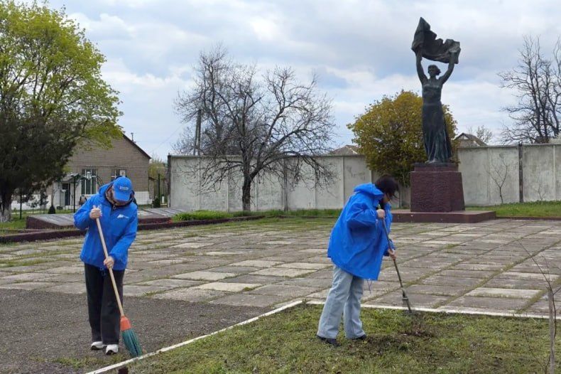 Жители пгт Бирюково присоединились ко Всероссийскому субботнику Жители пгт Бирюково присоединились ко Всероссийскому субботнику