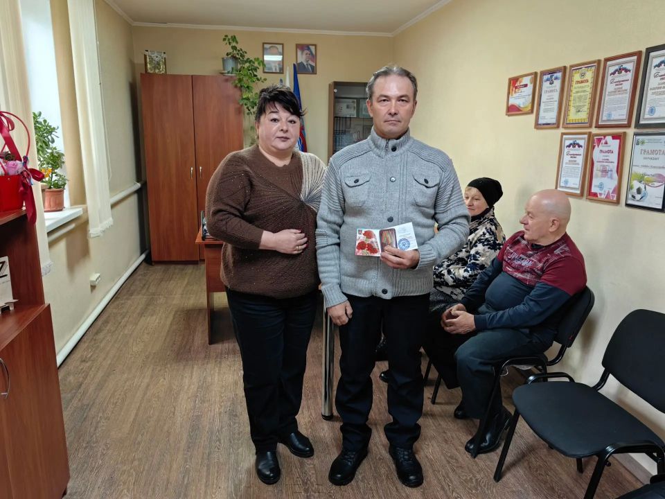Ликвидаторам аварии на ЧАЭС в Комиссаровке вручили памятные медали от Главы округа Ликвидаторам аварии на ЧАЭС в Комиссаровке вручили памятные медали от Главы округа