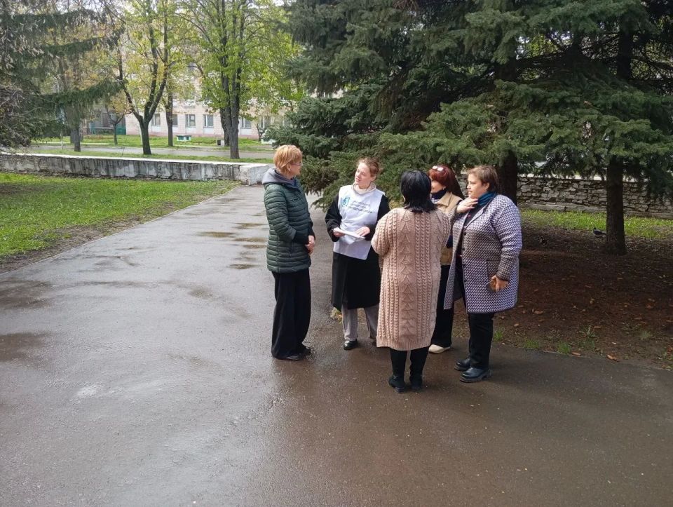 Волонтёры помогли жителям Борисовки и центра принять участие в голосовании за благоустройство территорий Волонтёры помогли жителям Борисовки и центра принять участие в голосовании за благоустройство территорий