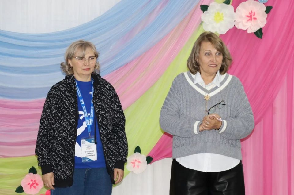 При содействии "ЕДИНОЙ РОССИИ" в Северодонецк в очередной раз прибыли специалисты сфер образования, спорта и культуры Пермского края для оказания методической поддержки При содействии "ЕДИНОЙ РОССИИ" в Северодонецк в очередной раз прибыли специалисты сфер образования, спорта и культуры Пермского края для оказания методической поддержки