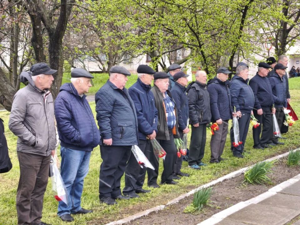 40 лет чернобыльской боли: брянковчане почтили память героев-ликвидаторов 40 лет чернобыльской боли: брянковчане почтили память героев-ликвидаторов