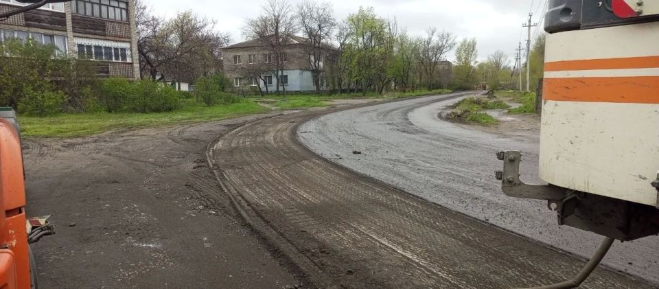 В Алчевске стартовал ремонт на участках автодорог протяженностью 2,8 км за средства муниципального бюджета В Алчевске стартовал ремонт на участках автодорог протяженностью 2,8 км за средства муниципального бюджета