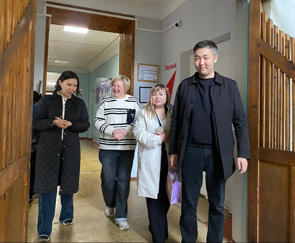 Народный Хурал (Парламент) Республики Калмыкия оказал поддержку социальному проекту «Ключ», передав необходимую технику для его дальнейшего развития Народный Хурал (Парламент) Республики Калмыкия оказал поддержку социальному проекту «Ключ», передав необходимую технику для его дальнейшего развития