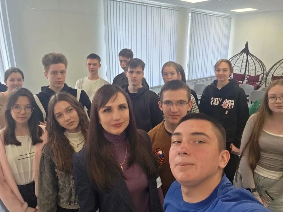 "Чтобы работать на муниципальной службе или заниматься депутатской деятельностью, нужны не только профессиональные качества - ответственность, дисциплина, организованность, но и человечность" "Чтобы работать на муниципальной службе или заниматься депутатской деятельностью, нужны не только профессиональные качества - ответственность, дисциплина, организованность, но и человечность"
