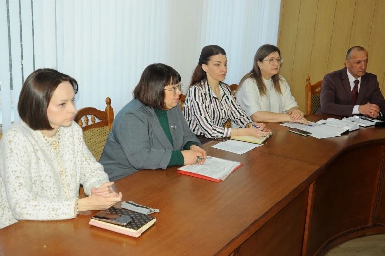 В Администрации Свердловского муниципального округа ЛНР состоялось очередная встреча с семьями погибших участников СВО В Администрации Свердловского муниципального округа ЛНР состоялось очередная встреча с семьями погибших участников СВО