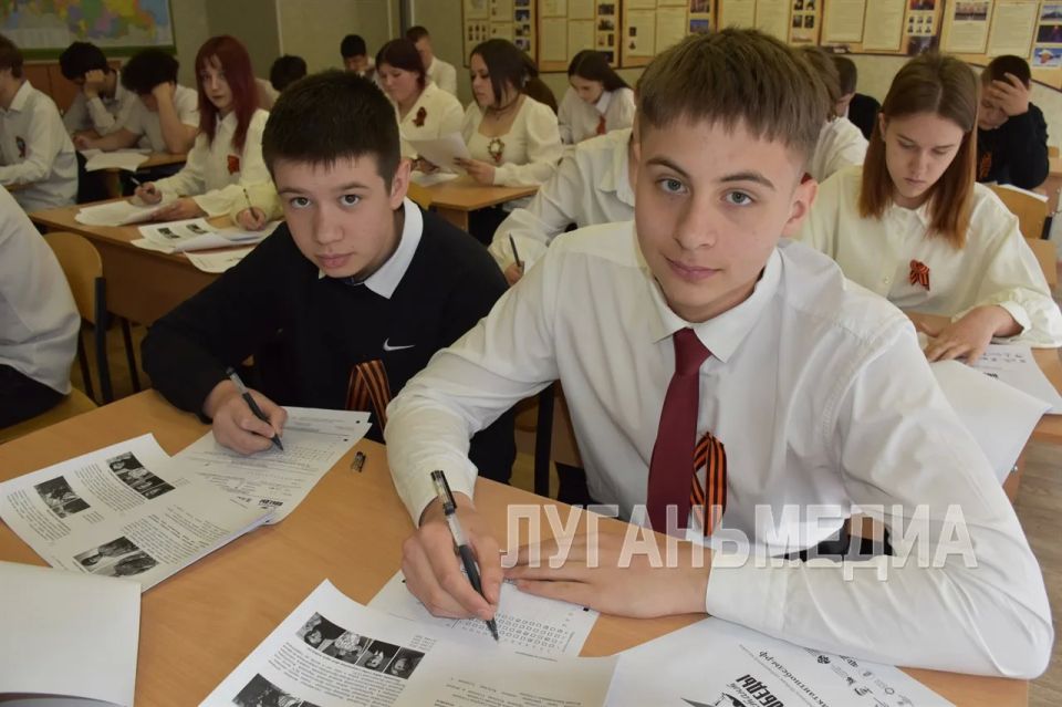 Жители Первомайского городского округа приняли участие в акции «Диктант Победы» Жители Первомайского городского округа приняли участие в акции «Диктант Победы»