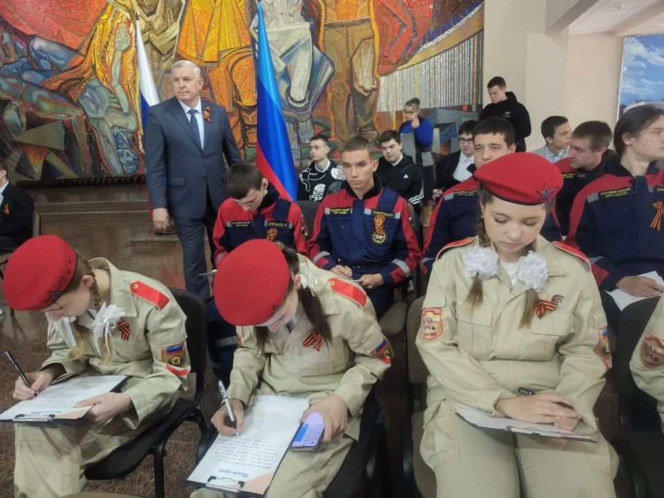 Площадками написания «Диктанта Победы» в муниципалитетах ЛНР стали Дома культуры, музеи и учреждения образования Площадками написания «Диктанта Победы» в муниципалитетах ЛНР стали Дома культуры, музеи и учреждения образования