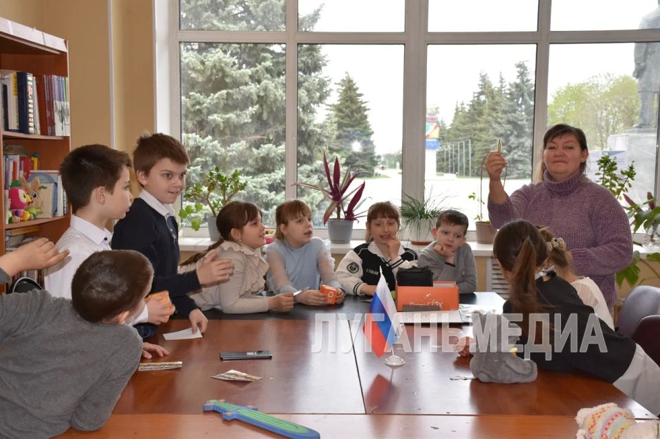 Для школьников Первомайска была организована тематическая познавательно-развлекательная программа к Дню Земли Для школьников Первомайска была организована тематическая познавательно-развлекательная программа к Дню Земли