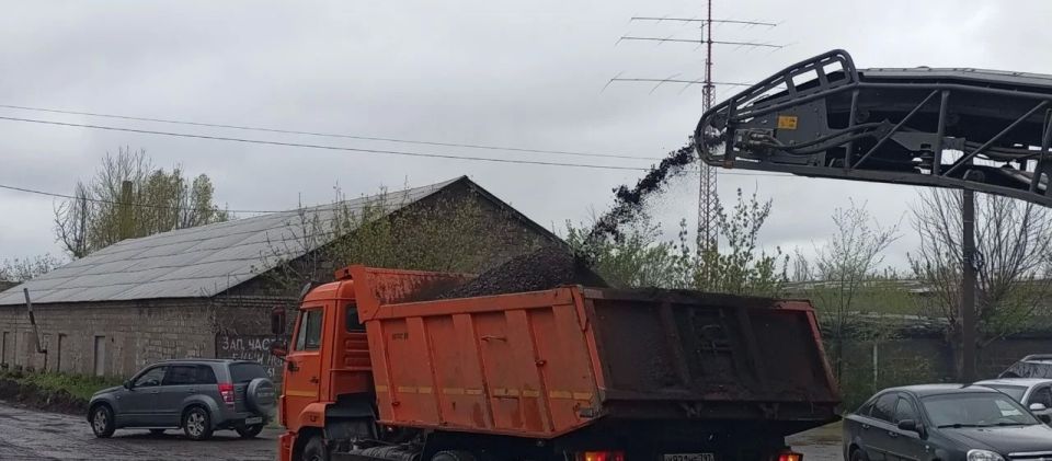 В Алчевске стартовал ремонт на участках автодорог протяженностью 2,8 км за средства муниципального бюджета В Алчевске стартовал ремонт на участках автодорог протяженностью 2,8 км за средства муниципального бюджета