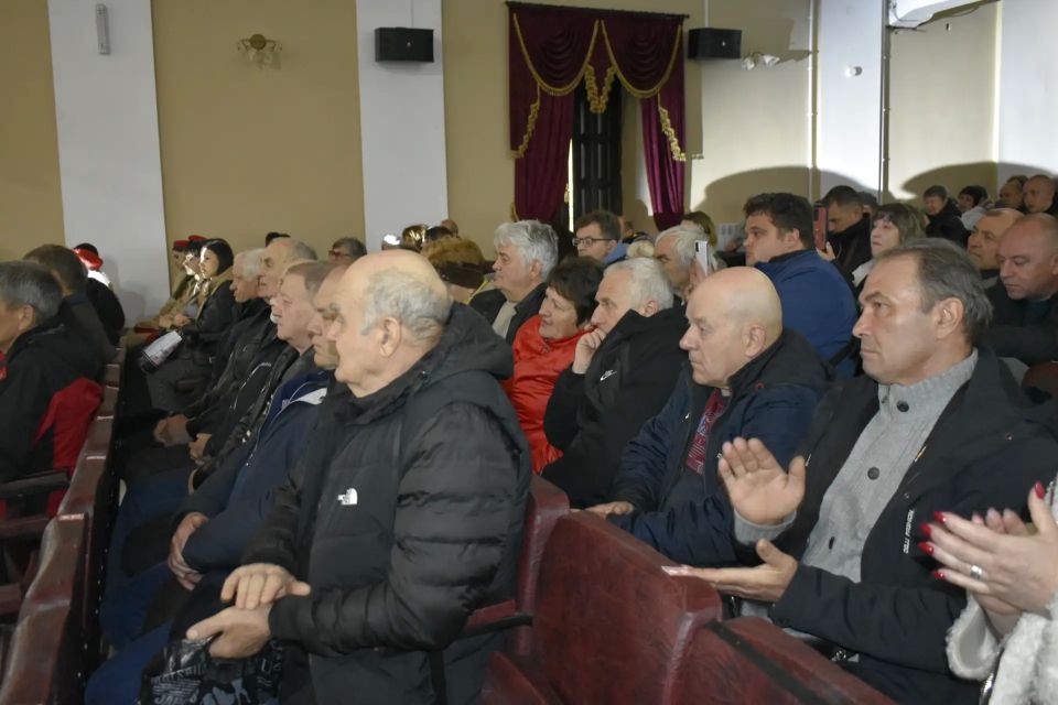 В Перевальске состоялось торжественное мероприятие «Эхо Чернобыля – память на века» В Перевальске состоялось торжественное мероприятие «Эхо Чернобыля – память на века»