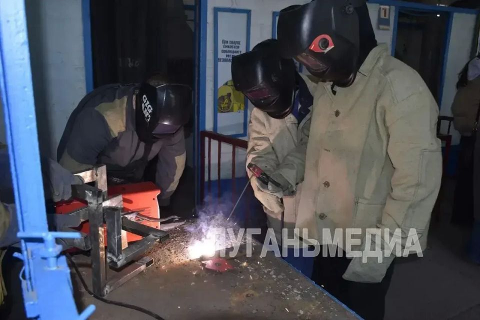 В Краснолучском строительном колледже состоялся день открытых дверей В Краснолучском строительном колледже состоялся день открытых дверей