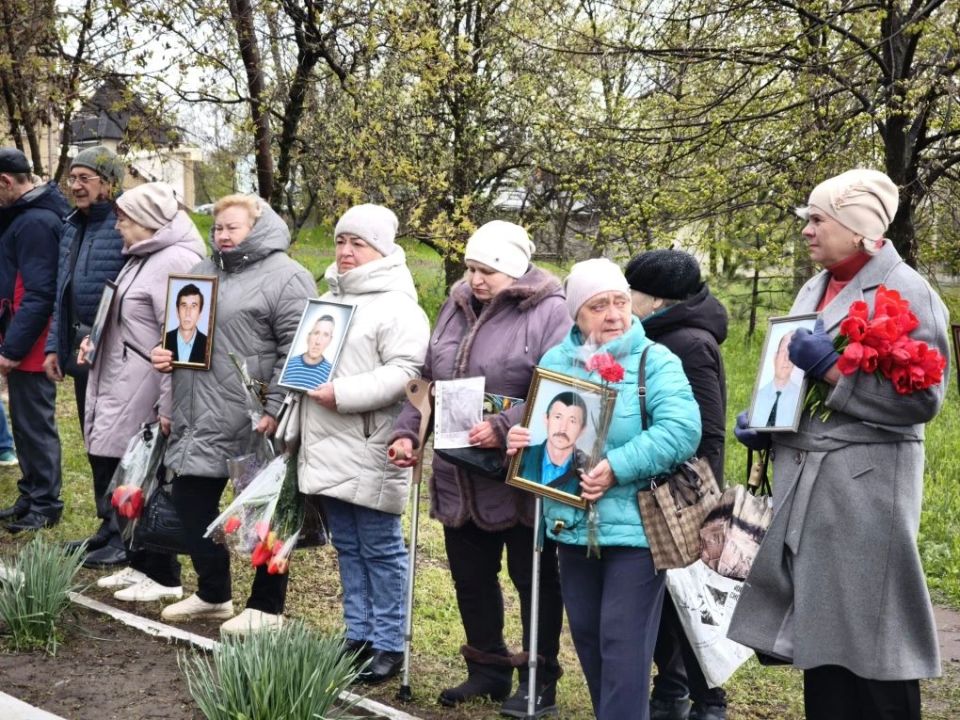 40 лет чернобыльской боли: брянковчане почтили память героев-ликвидаторов 40 лет чернобыльской боли: брянковчане почтили память героев-ликвидаторов