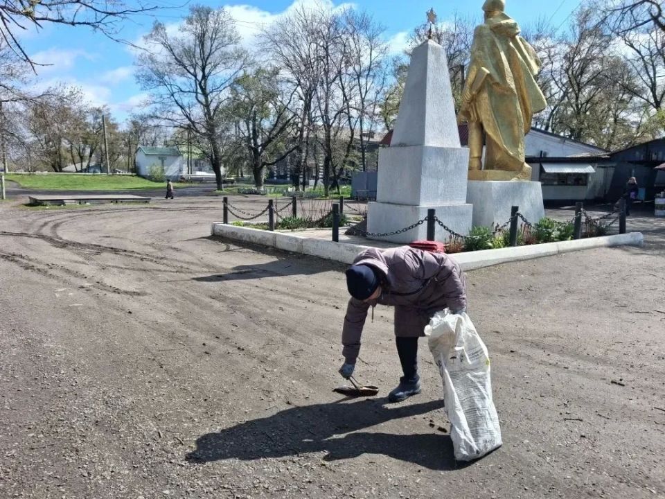 Благоустройство в пгт Новодарьевка Благоустройство в пгт Новодарьевка
