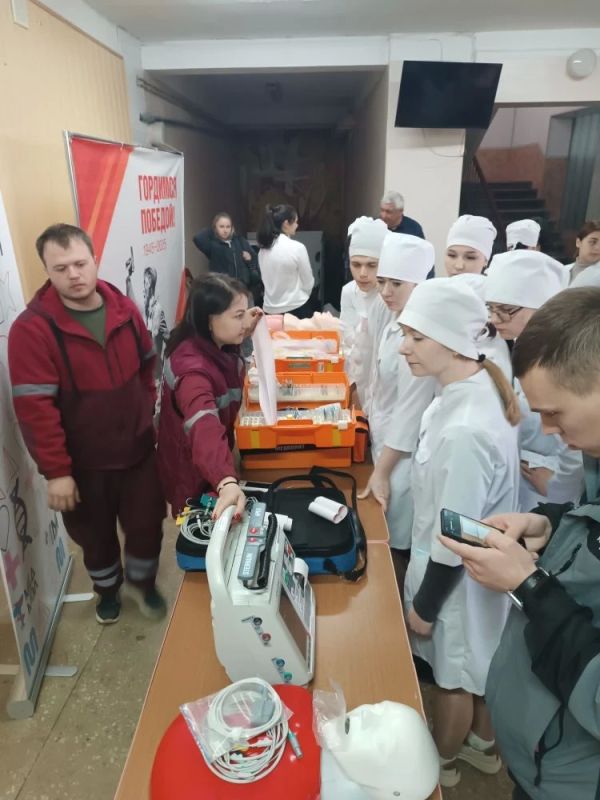 Сделать правильный выбор в профессии студентам Старобельского медколледжа помогли специалисты скорой помощи Сделать правильный выбор в профессии студентам Старобельского медколледжа помогли специалисты скорой помощи