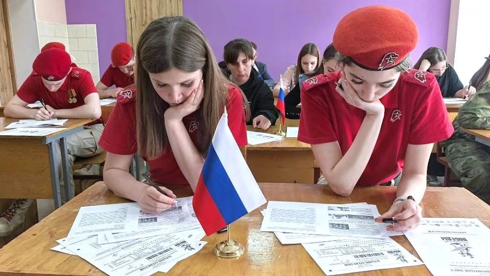 «Диктант Победы» в Беловодском округе: Память о подвиге и борьба за историческую правду «Диктант Победы» в Беловодском округе: Память о подвиге и борьба за историческую правду