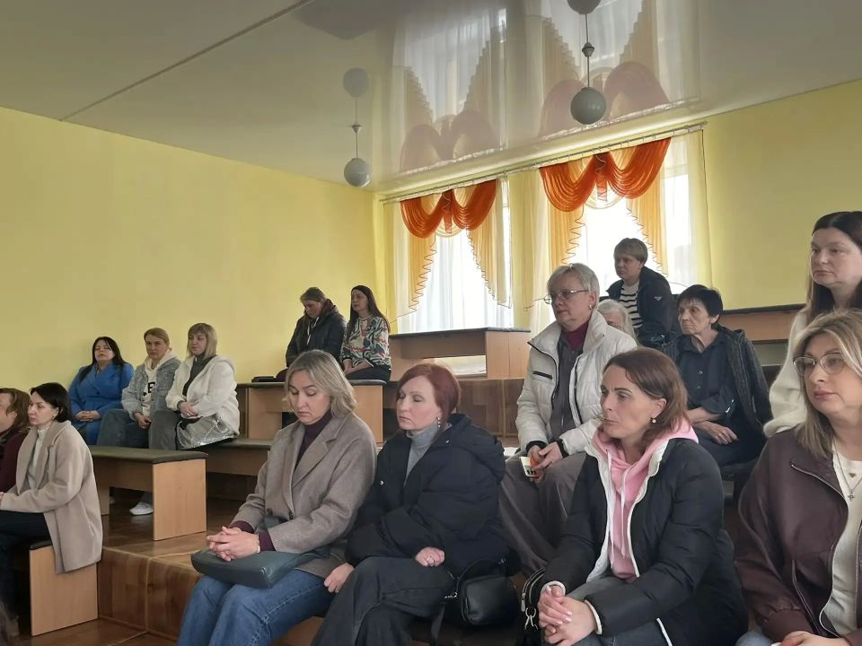 Безопасность превыше всего: в ГБОУ ЛНР «Ровеньковская гимназия № 1 им. Г.С. Шонина» прошла профилактическая лекция Безопасность превыше всего: в ГБОУ ЛНР «Ровеньковская гимназия № 1 им. Г.С. Шонина» прошла профилактическая лекция
