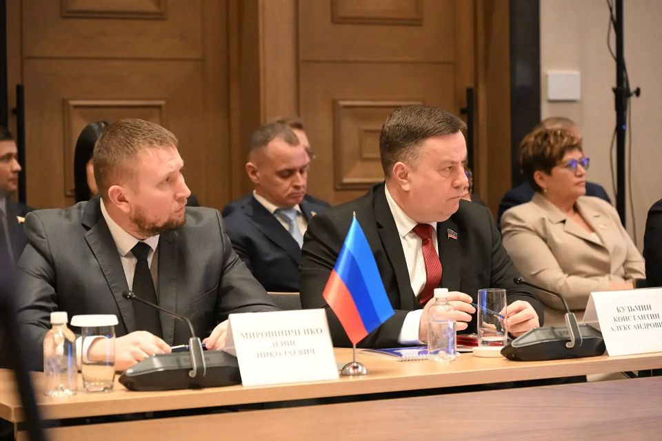 Денис Мирошниченко принял участие в торжественном заседании Совета Южно-Российской Парламентской Ассоциации Денис Мирошниченко принял участие в торжественном заседании Совета Южно-Российской Парламентской Ассоциации
