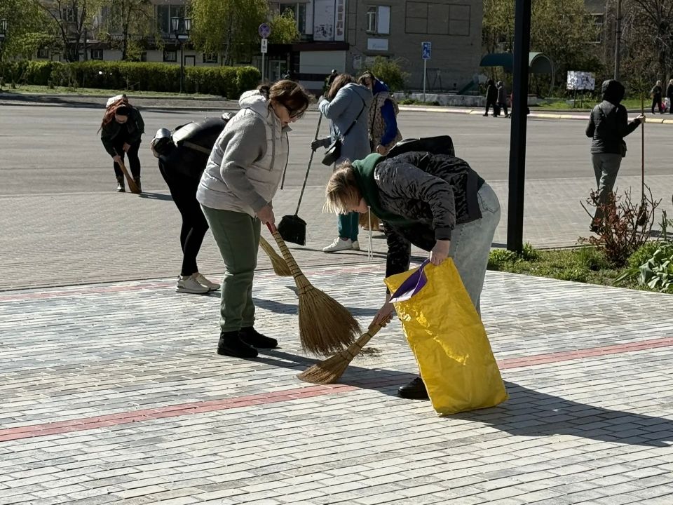 Чистота города — в наших руках Чистота города — в наших руках