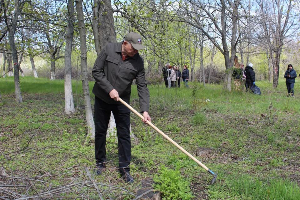 Сегодня Краснодонский муниципальный округ присоединился ко Всероссийскому субботнику Сегодня Краснодонский муниципальный округ присоединился ко Всероссийскому субботнику