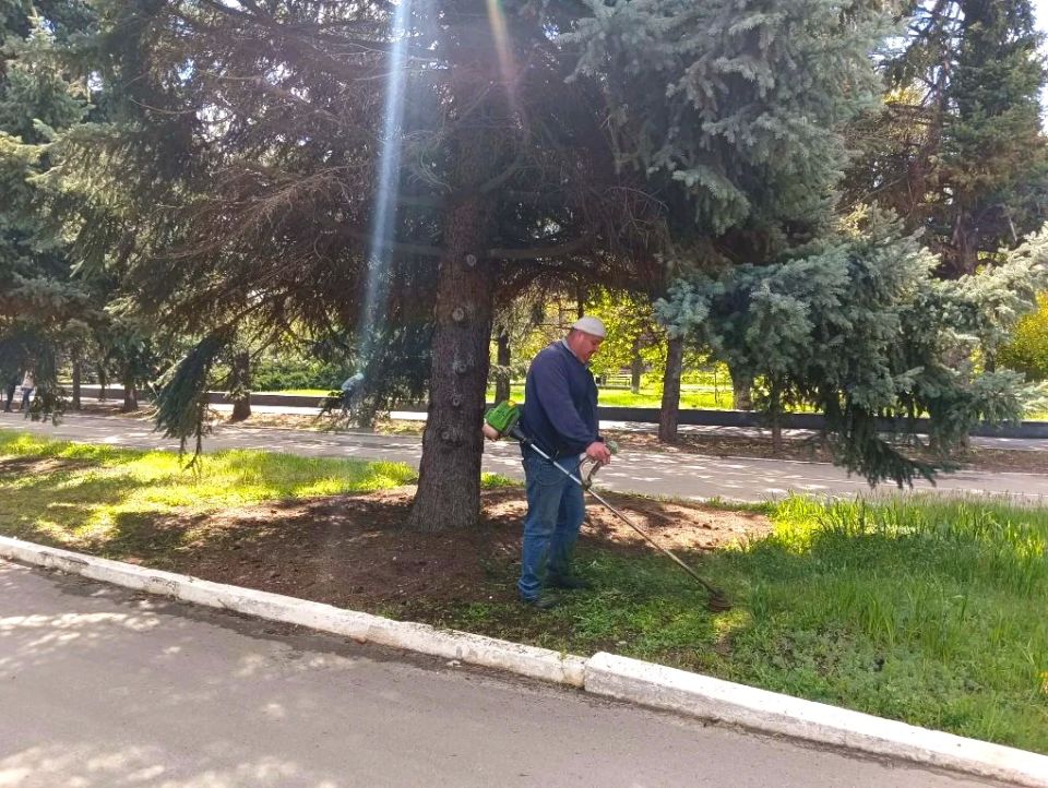 Славяносербский округ присоединился ко Всероссийскому субботнику: администрация и депутаты вместе за чистоту и уют! Славяносербский округ присоединился ко Всероссийскому субботнику: администрация и депутаты вместе за чистоту и уют!