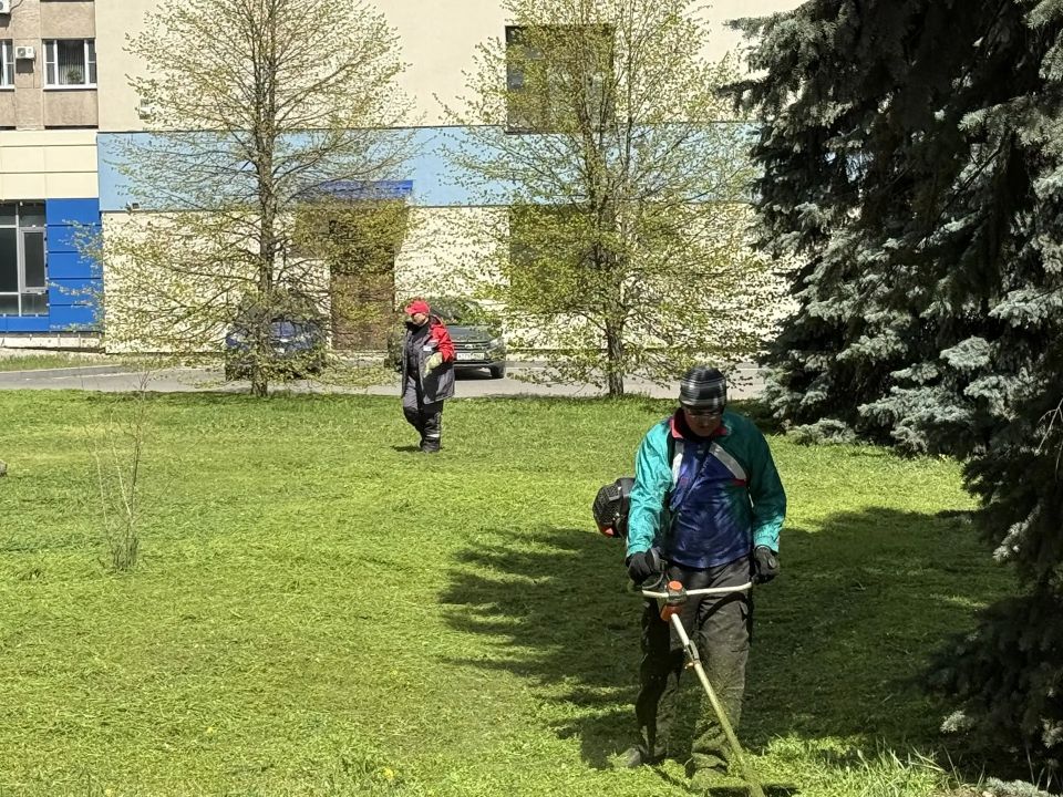 Коллектив Минтопэнерго ЛНР традиционно принял участие во Всероссийском субботнике - 2026 Коллектив Минтопэнерго ЛНР традиционно принял участие во Всероссийском субботнике - 2026