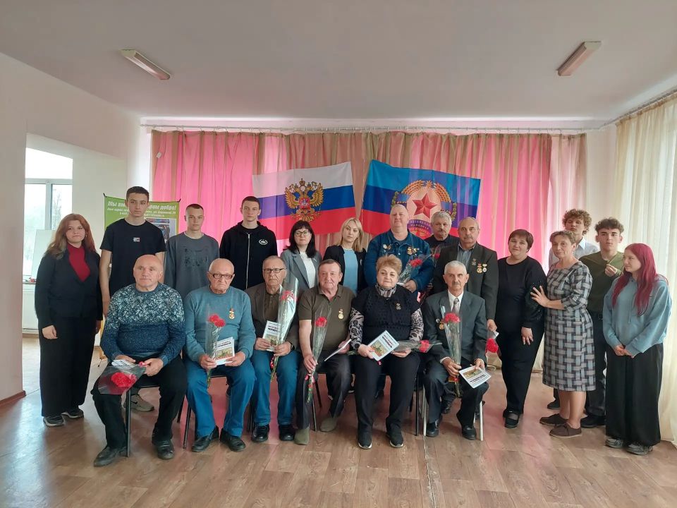 Память о Чернобыле жива: состоялся вечер скорби и благодарности в Новосветловке Память о Чернобыле жива: состоялся вечер скорби и благодарности в Новосветловке