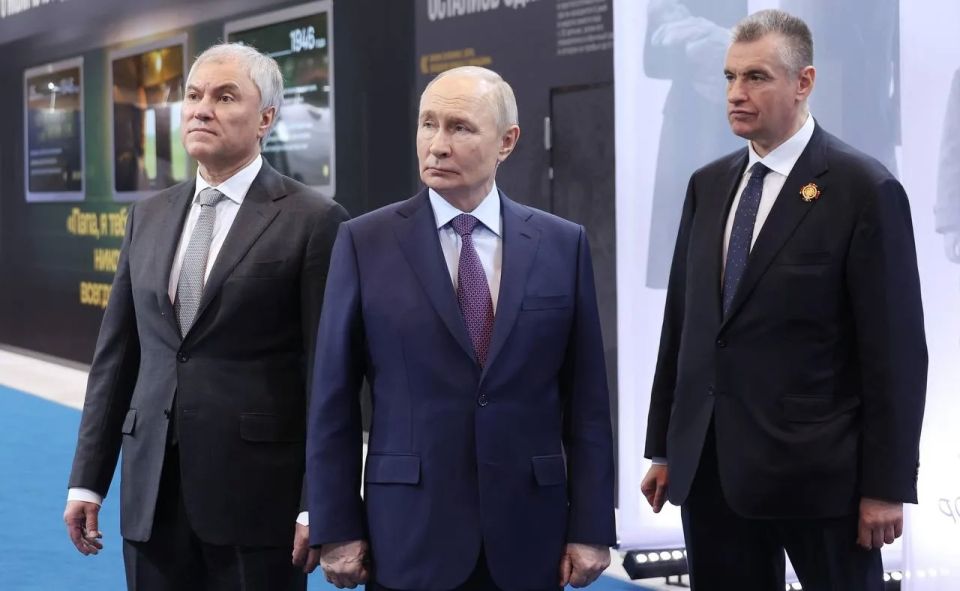 Президент Владимир Путин посетил выставку «Жириновский Президент Владимир Путин посетил выставку «Жириновский