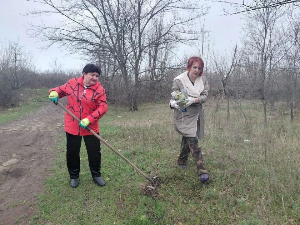 В рамках Всероссийского субботника, масштабной экологической акции, организованной Министерством строительства и жилищно-коммунального хозяйства Российской Федерации, сотрудники Управления образования округа активно приняли... В рамках Всероссийского субботника, масштабной экологической акции, организованной Министерством строительства и жилищно-коммунального хозяйства Российской Федерации, сотрудники Управления образования округа активно приняли...