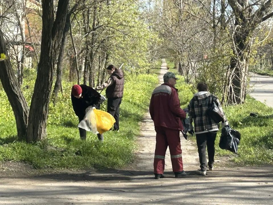 Сегодня наш муниципалитет активно приводится в порядок после зимнего сезона Сегодня наш муниципалитет активно приводится в порядок после зимнего сезона